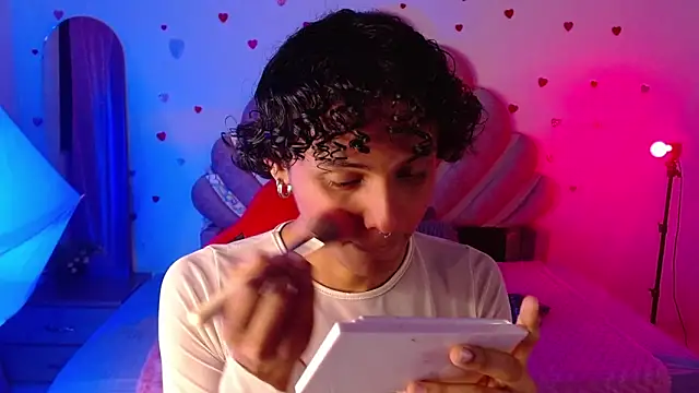 Snapshot of elio_fox chatting on 7, 4, 2026 elio fox online show from 7, 4, 2026