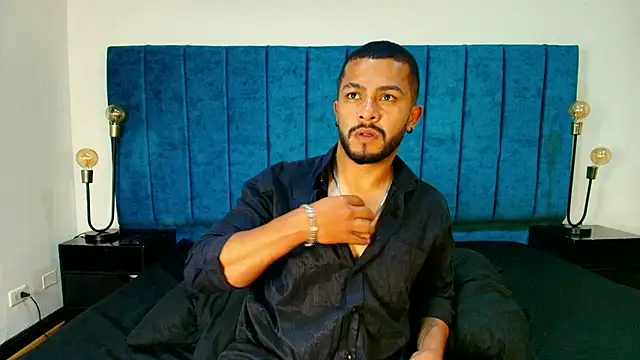 Enzo Vitale  online show from 5, 4, 2026