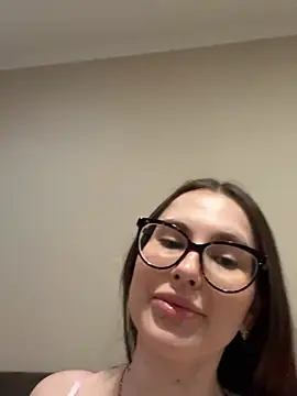 Snapshot of Lindasix chatting on 8, 5, 2026 Lindasix online show from 8, 5, 2026