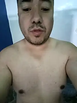 lobo caliente37 online show from 12, 4, 2026