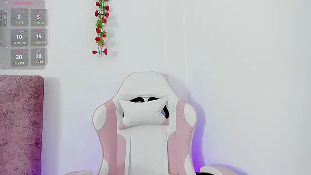 alisson boobs   online show from 15, 5, 2026