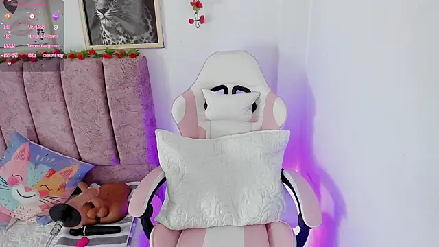 alisson boobs   online show from 5, 7, 2026