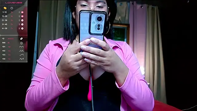 HugeCumRainSamantha online show from 5, 5, 2026
