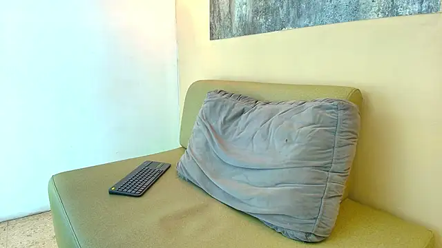 Snapshot of TROY_KIRK chatting on 8, 4, 2026 TROY KIRK online show from 8, 4, 2026