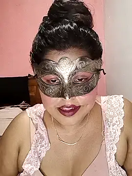 Maskedcurves online show from 2, 5, 2026