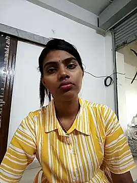 Snapshot of your_darling577 chatting on 4, 4, 2026 your darling577 online show from 4, 4, 2026