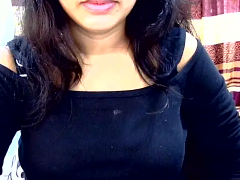 Snapshot of Noor_Zarin chatting on 13, 4, 2026 Noor Zarin online show from 13, 4, 2026