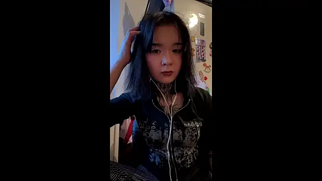 Snapshot of Juliou_ chatting on 3, 4, 2026 Juliou online show from 3, 4, 2026