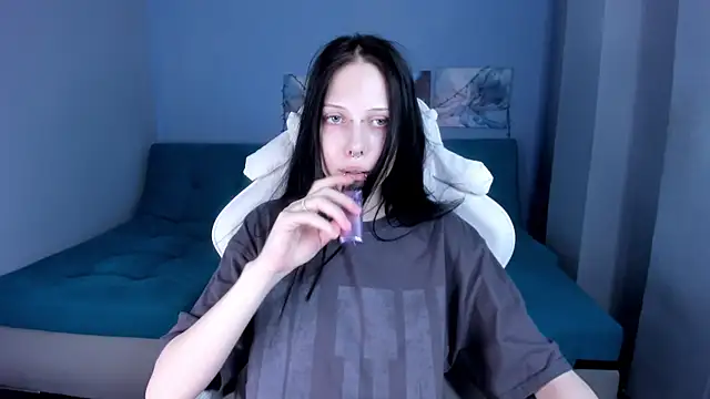 SugarBunny18 online show from 9, 7, 2026
