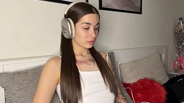 NoBurtenGirl online show from 3, 4, 2026