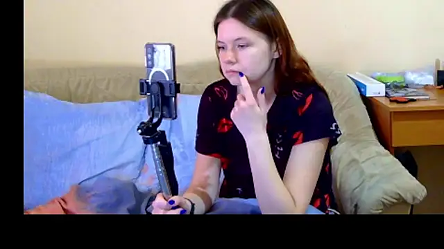 JessicaHolland1 online show from 7, 4, 2026