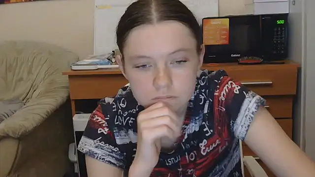 JessicaHolland1 online show from 13, 7, 2026