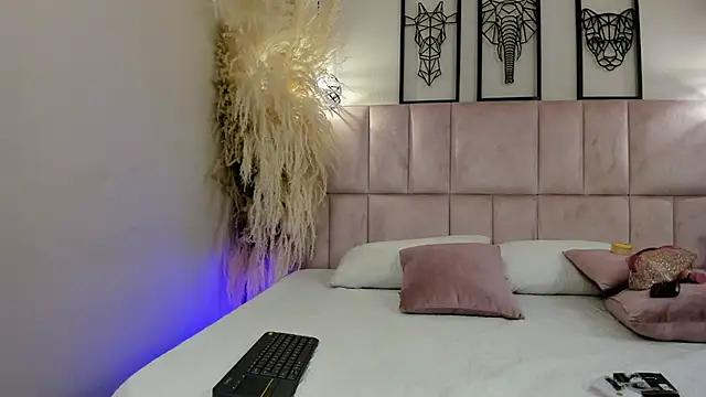 Vaithiare stone online show from 9, 4, 2026