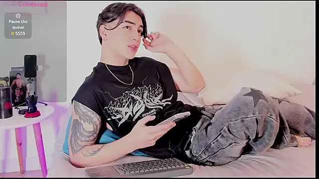 Thiago angel online show from 22, 4, 2026