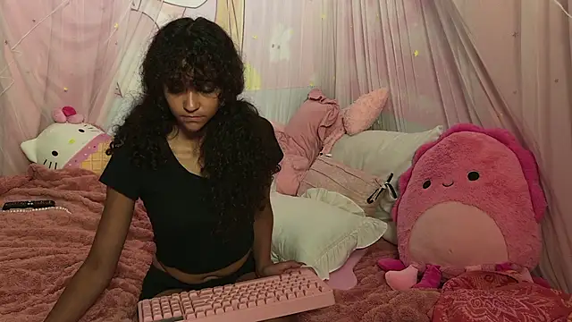 mia hart online show from 30, 6, 2026