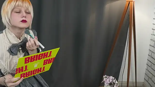 CarriKhano online show from 6, 4, 2026