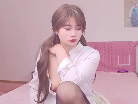 Snapshot of lmnb8888 chatting on 4, 4, 2026 lmnb8888 online show from 4, 4, 2026