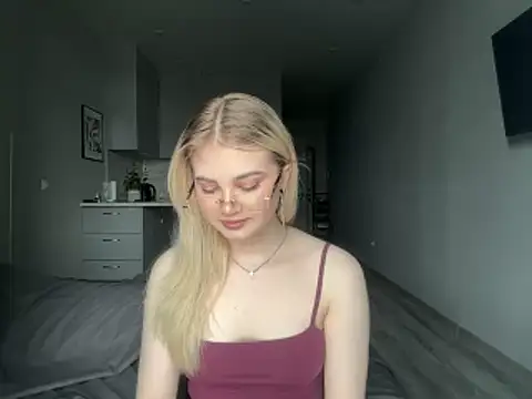 kirtova  online show from 10, 5, 2026