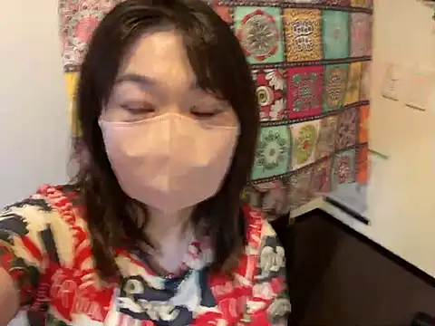 Snapshot of lemonade_madame chatting on 19, 6, 2026 lemonade madame online show from 19, 6, 2026