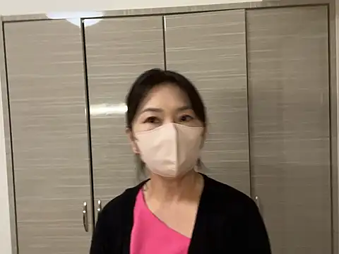 Snapshot of lemonade_madame chatting on 11, 7, 2026 lemonade madame online show from 11, 7, 2026