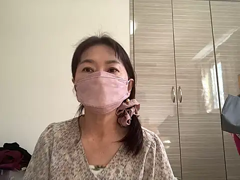 Snapshot of lemonade_madame chatting on 18, 7, 2026 lemonade madame online show from 18, 7, 2026