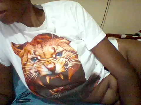 TracyMeme1999 online show from 15, 4, 2026