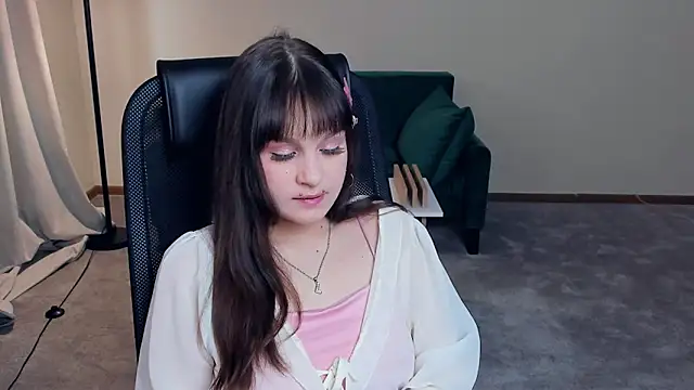 TeressaVeiga online show from 8, 4, 2026