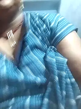 Snapshot of Desi_hot_bhabhi01 chatting on 15, 7, 2026 Desi hot bhabhi01 online show from 15, 7, 2026