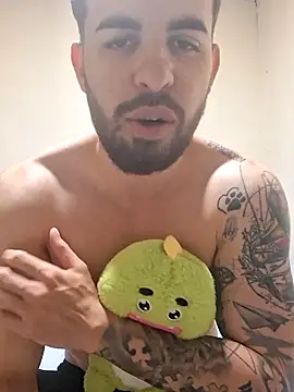 Snapshot of leoxxxgato chatting on 9, 4, 2026 leoxxxgato online show from 9, 4, 2026