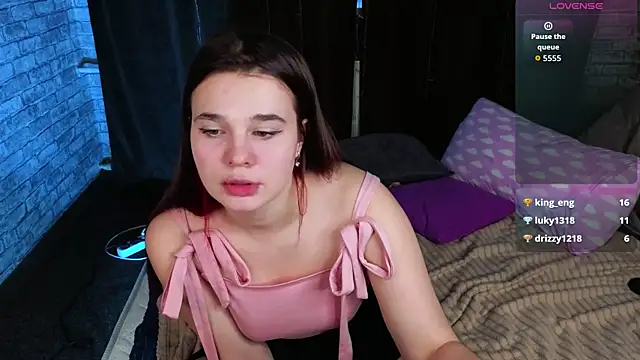 Kacey Love online show from 7, 5, 2026