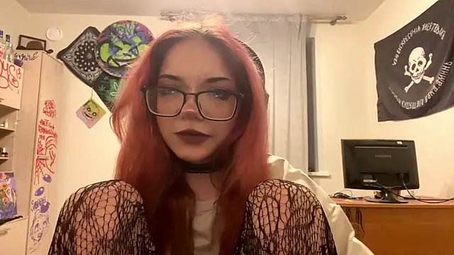 Snapshot of RedHeadCat chatting on 28, 4, 2026 RedHeadCat online show from 28, 4, 2026