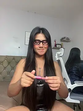 JassmineLove online show from 28, 4, 2026
