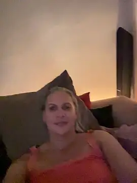 Snapshot of SweetLilTrouble chatting on 22, 5, 2026 SweetLilTrouble online show from 22, 5, 2026