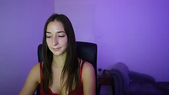Crystalbrunette18 online show from 25, 6, 2026