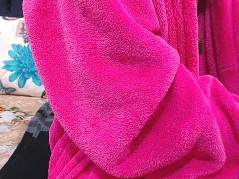 Snapshot of ChocolateClitt chatting on 7, 4, 2026 ChocolateClitt online show from 7, 4, 2026