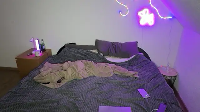 Snapshot of RoxySweetheart chatting on 7, 4, 2026 RoxySweetheart online show from 7, 4, 2026