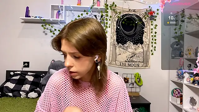 LunaBless online show from 15, 4, 2026