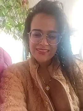 Snapshot of rochylinda chatting on 14, 4, 2026 rochylinda online show from 14, 4, 2026