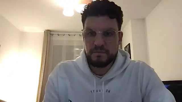 YoloNude online show from 5, 4, 2026