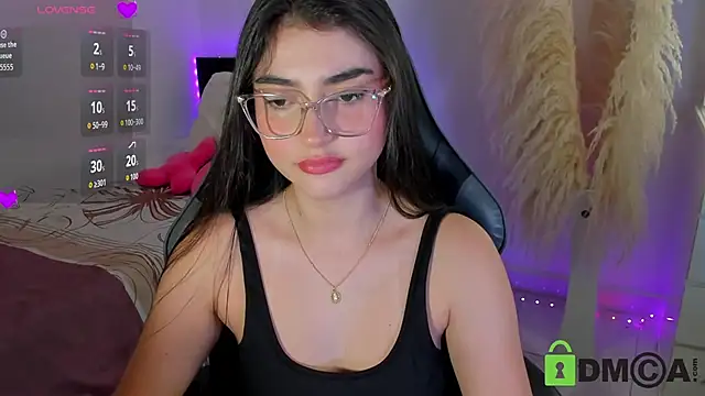 Snapshot of esmeralda_le chatting on 29, 7, 2026 esmeralda le online show from 29, 7, 2026