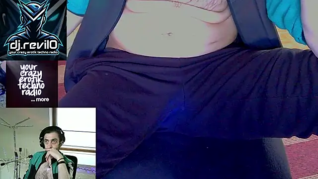 Snapshot of OllyFummler chatting on 12, 4, 2026 OllyFummler online show from 12, 4, 2026