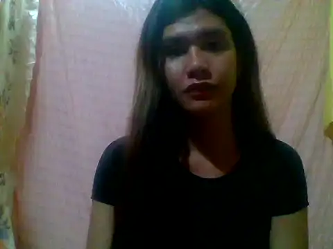 Snapshot of luna_veille chatting on 13, 4, 2026 luna veille online show from 13, 4, 2026