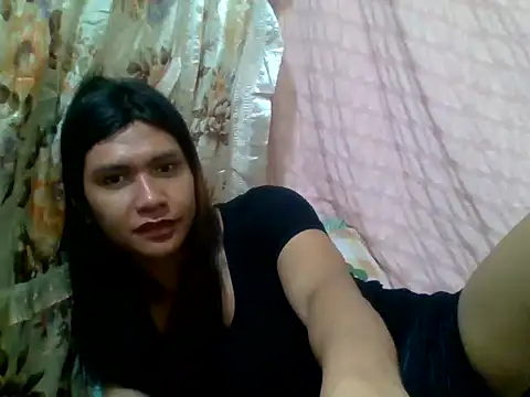 Snapshot of luna_veille chatting on 18, 5, 2026 luna veille online show from 18, 5, 2026