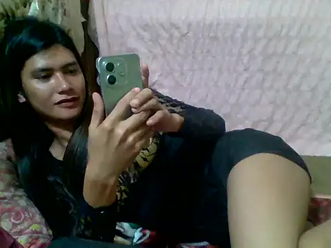 Snapshot of luna_veille chatting on 29, 5, 2026 luna veille online show from 29, 5, 2026