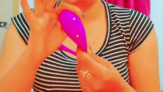 MojaditPussy online show from 18, 4, 2026