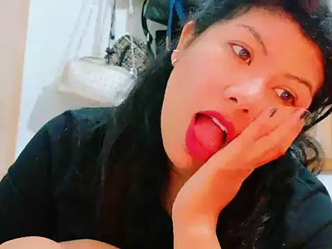 MojaditPussy online show from 8, 5, 2026