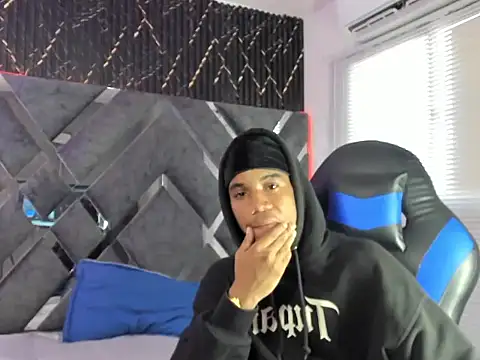 Snapshot of axel_silva4 chatting on 17, 5, 2026 axel silva4 online show from 17, 5, 2026
