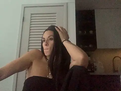 Snapshot of VixenBlade chatting on 6, 5, 2026 VixenBlade online show from 6, 5, 2026