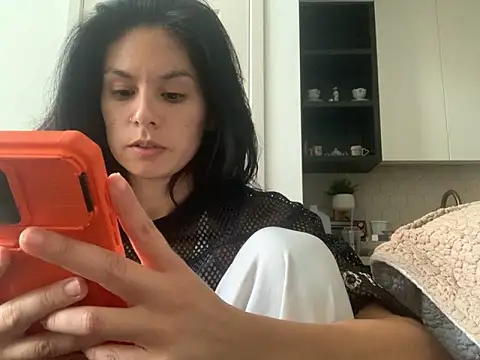 Snapshot of VixenBlade chatting on 15, 5, 2026 VixenBlade online show from 15, 5, 2026