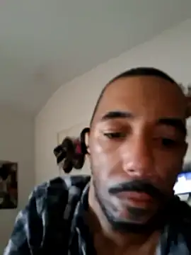 Snapshot of Willybigcock1981 chatting on 13, 4, 2026 Willybigcock1981 online show from 13, 4, 2026
